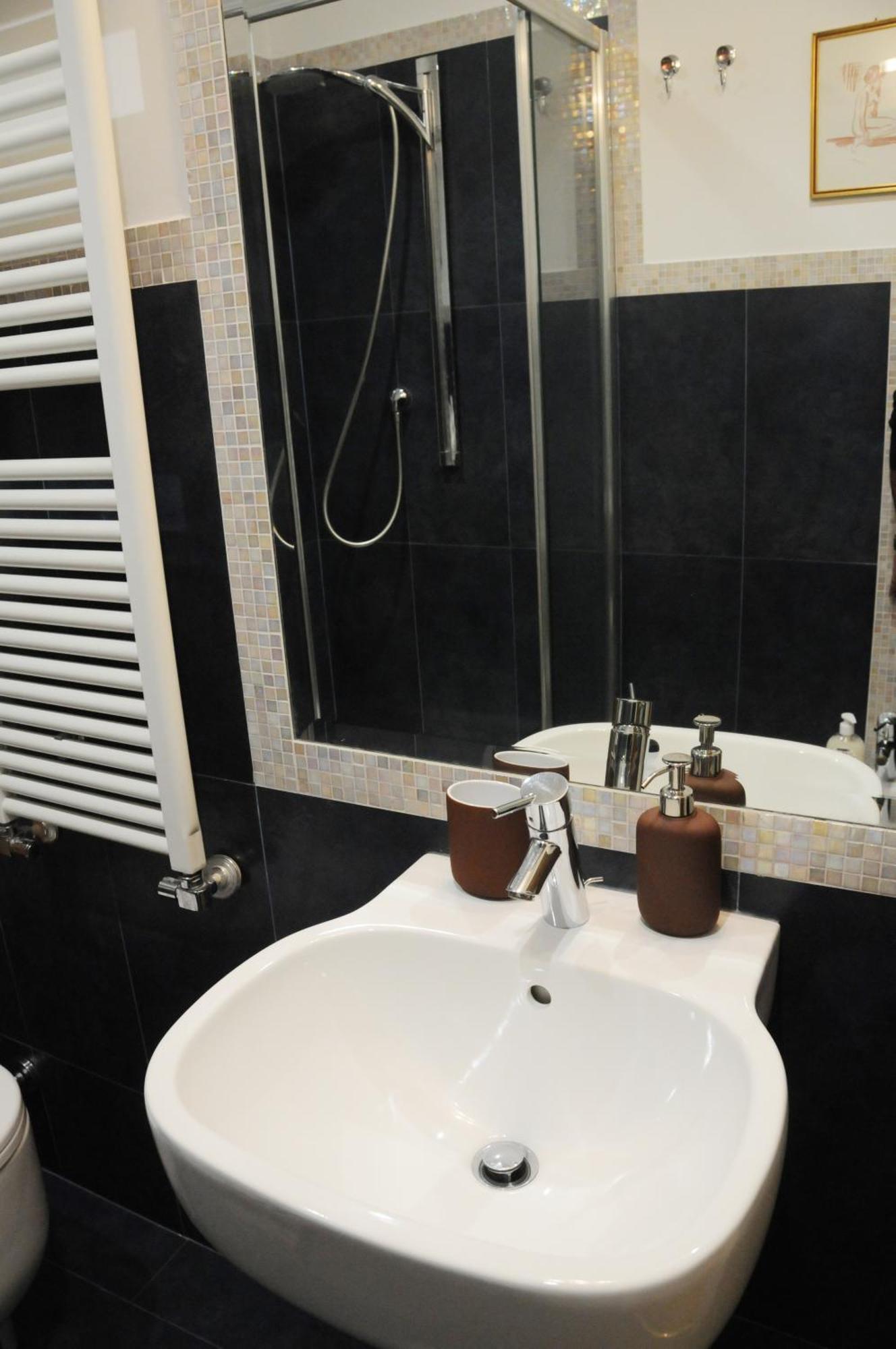 A Casa Di Lu, Al Colosseo - Guest House Rzym Zewnętrze zdjęcie