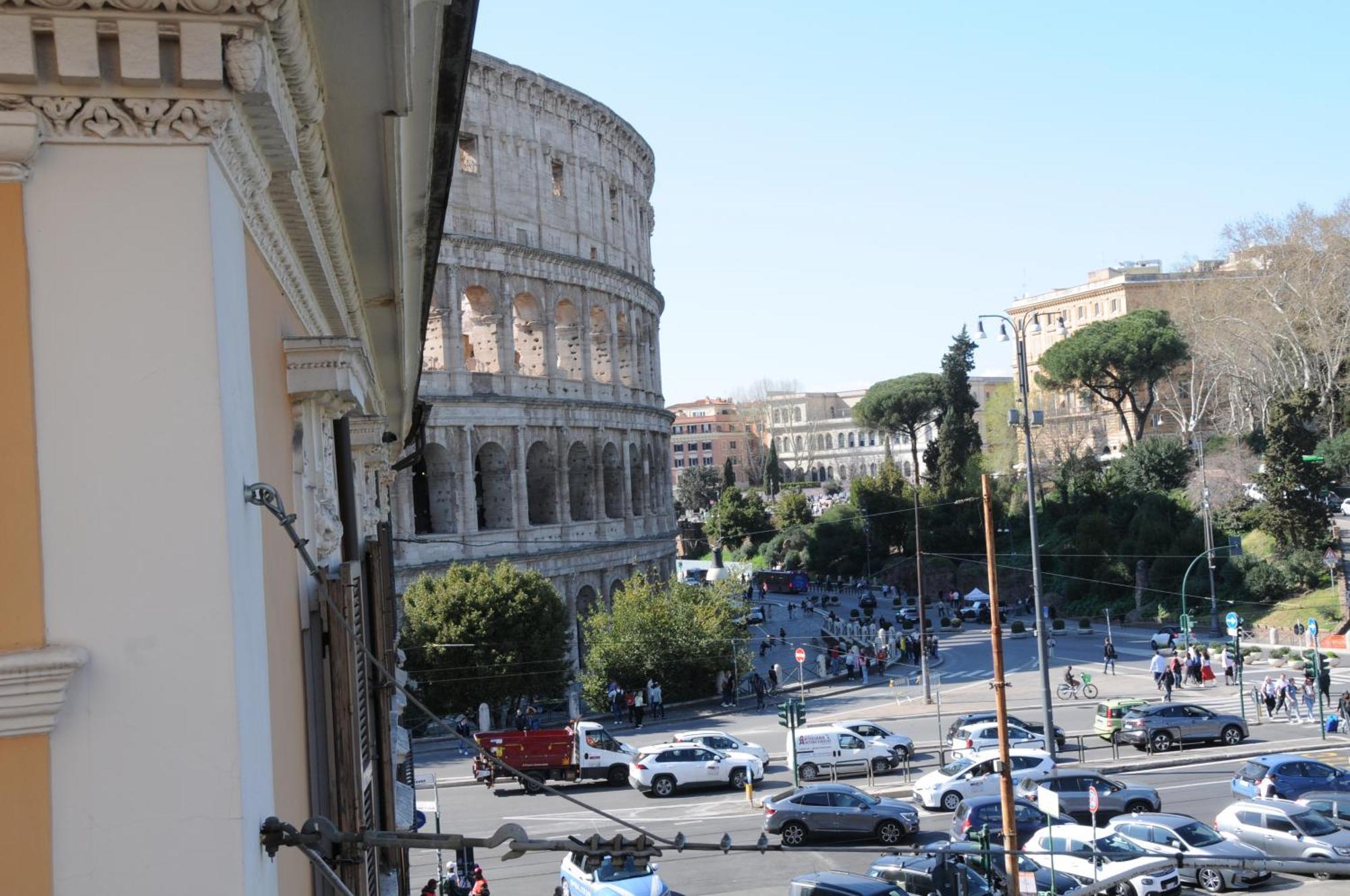 A Casa Di Lu, Al Colosseo - Guest House Rzym Zewnętrze zdjęcie