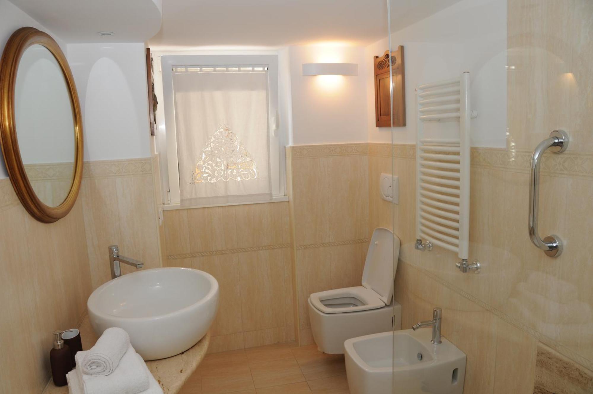 A Casa Di Lu, Al Colosseo - Guest House Rzym Zewnętrze zdjęcie