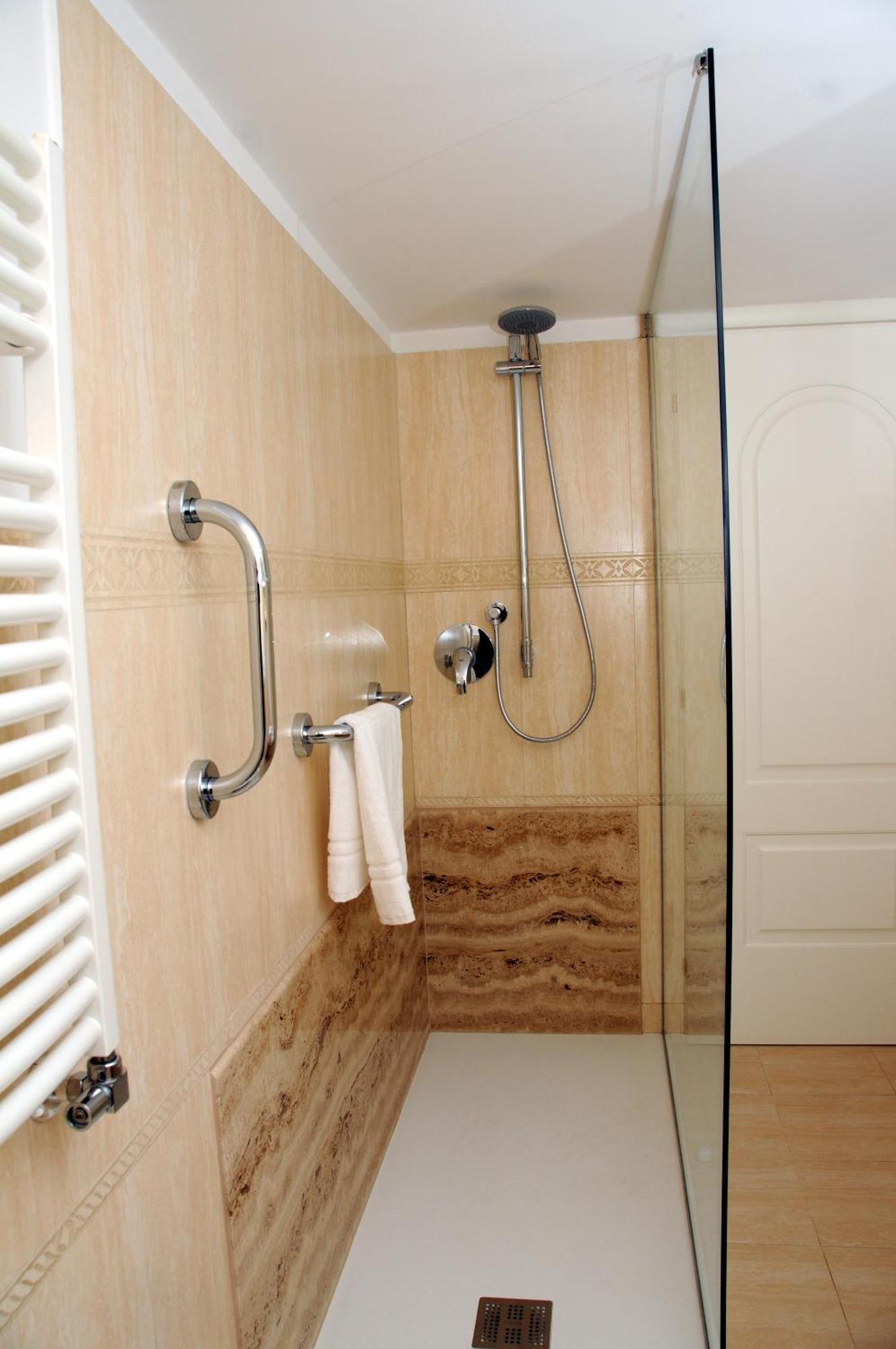 A Casa Di Lu, Al Colosseo - Guest House Rzym Zewnętrze zdjęcie