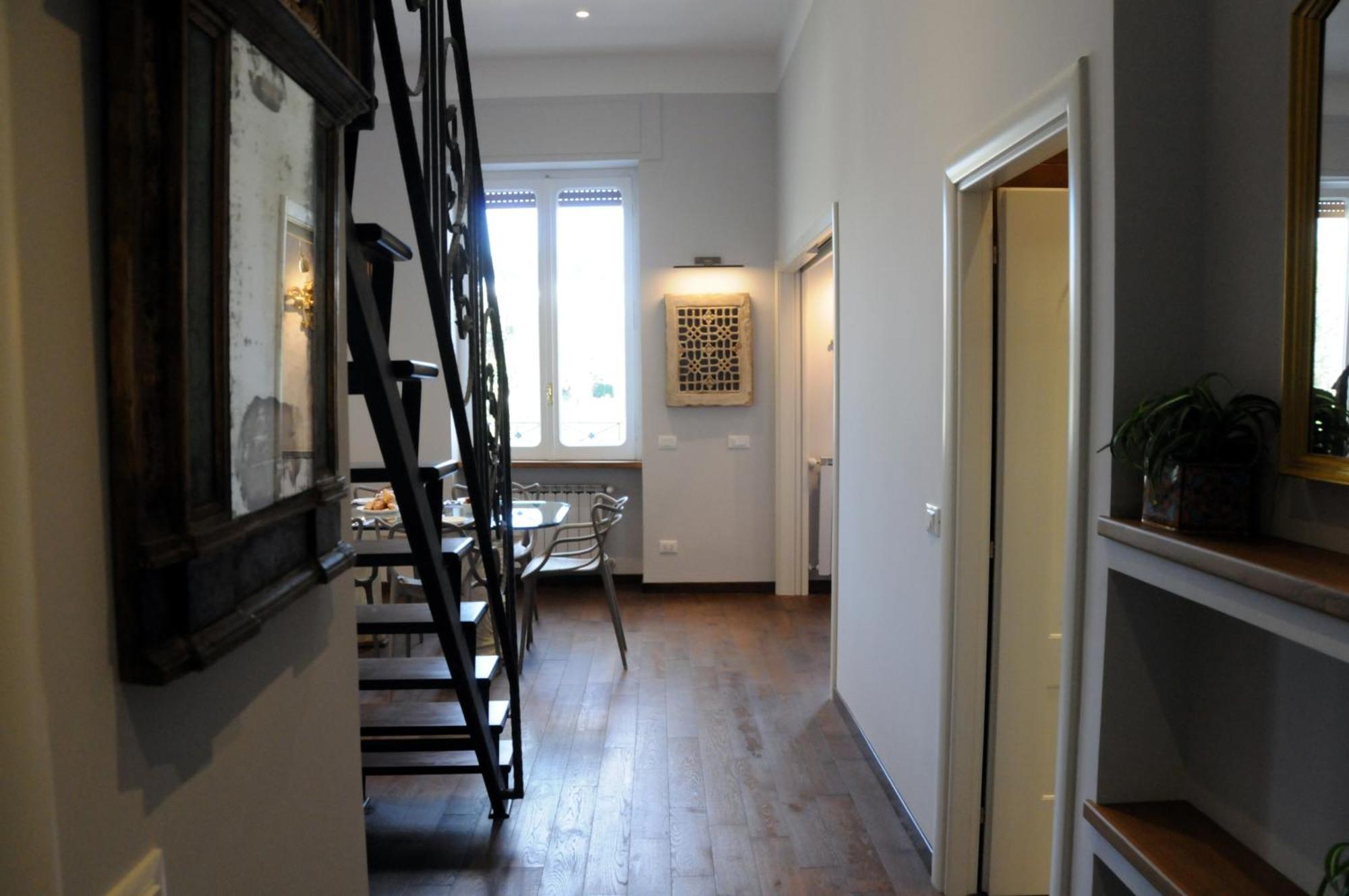 A Casa Di Lu, Al Colosseo - Guest House Rzym Zewnętrze zdjęcie